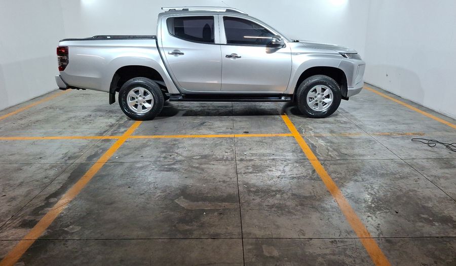 Mitsubishi L200 2.4 GLX GASOLINA Pickup 2023