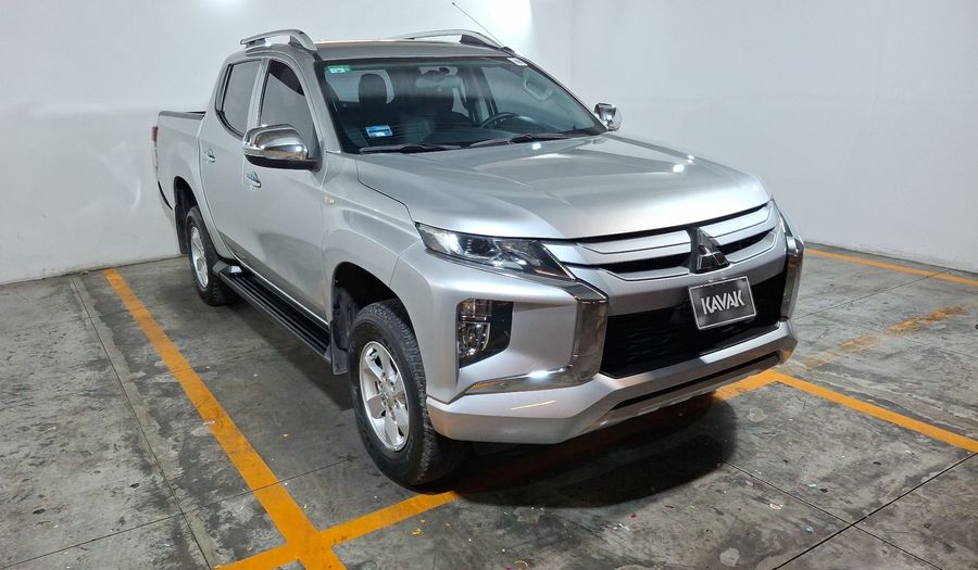 Mitsubishi L200 2.4 GLX GASOLINA Pickup 2023