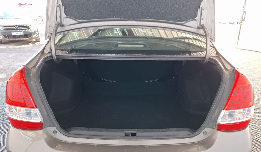 Toyota Etios 1.5 XLS Sedan 2017