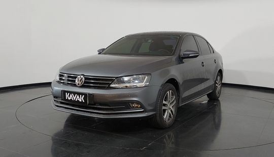 Volkswagen • Jetta
