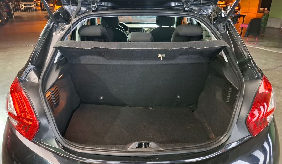 Peugeot 208 1.6 ACTIVE Hatchback 2018