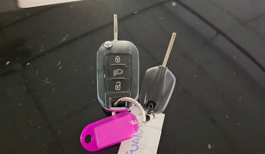 Peugeot 208 1.6 ACTIVE Hatchback 2018