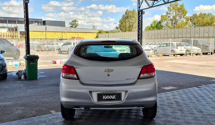 Chevrolet Onix 1.4 LT Hatchback 2015