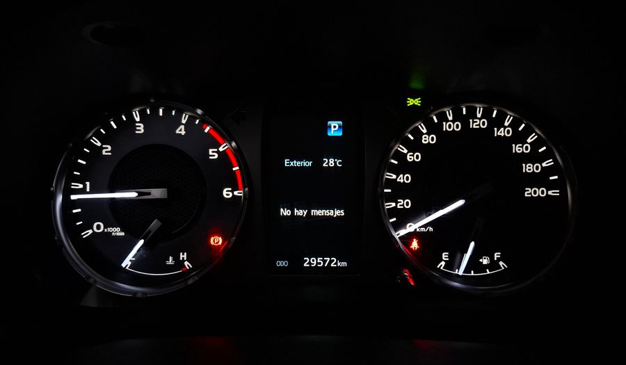 Toyota Hilux 2.8 TDI SR AUTO 4WD C/D Pickup 2023