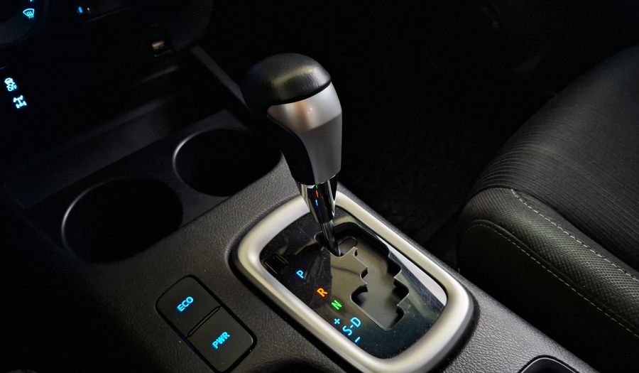 Toyota Hilux 2.8 TDI SR AUTO 4WD C/D Pickup 2023