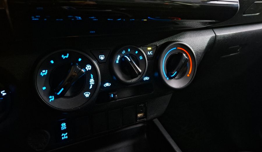 Toyota Hilux 2.8 TDI SR AUTO 4WD C/D Pickup 2023