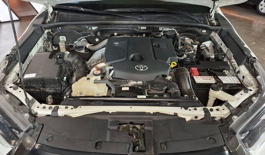 Toyota Hilux 2.8 TDI SR AUTO 4WD C/D Pickup 2023