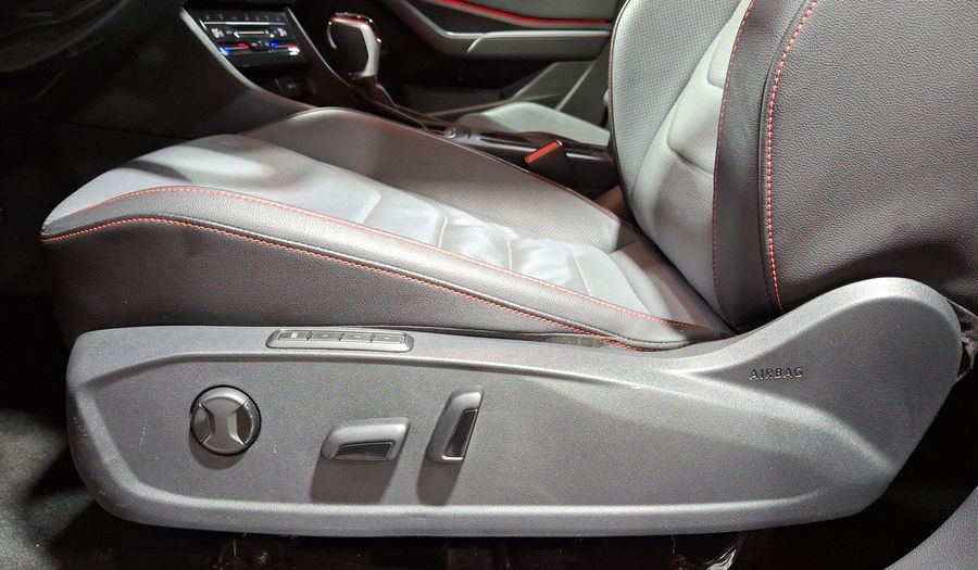 Volkswagen Jetta 2.0 GLI SIN BEATS DSG Sedan 2025