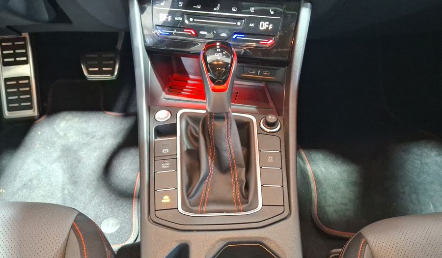 Volkswagen Jetta 2.0 GLI SIN BEATS DSG Sedan 2025