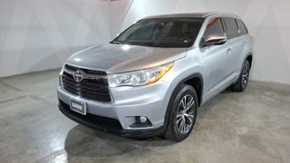 Toyota • Highlander