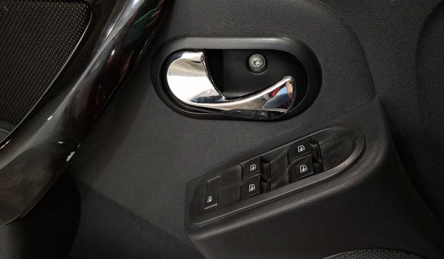 Renault Duster 2.0 DYNAMIQUE MEDIA NAV MT Suv 2017