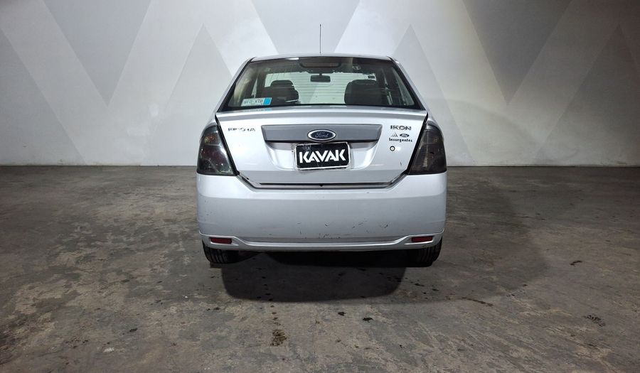 Ford Fiesta 1.6 SEDAN FIRST Sedan 2011
