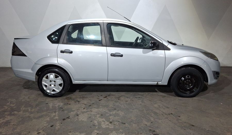 Ford Fiesta 1.6 SEDAN FIRST Sedan 2011