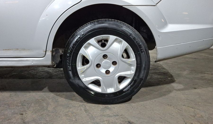 Ford Fiesta 1.6 SEDAN FIRST Sedan 2011