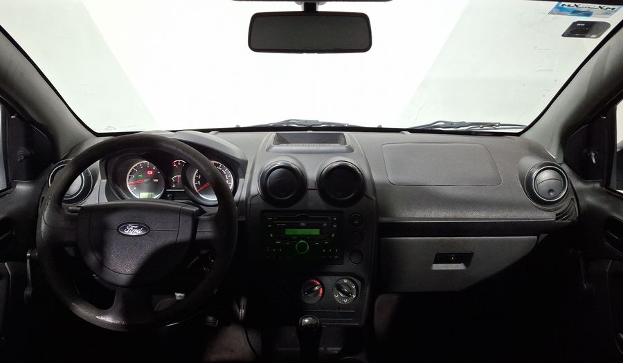 Ford Fiesta 1.6 SEDAN FIRST Sedan 2011