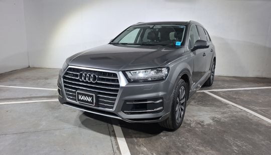 Audi • Q7