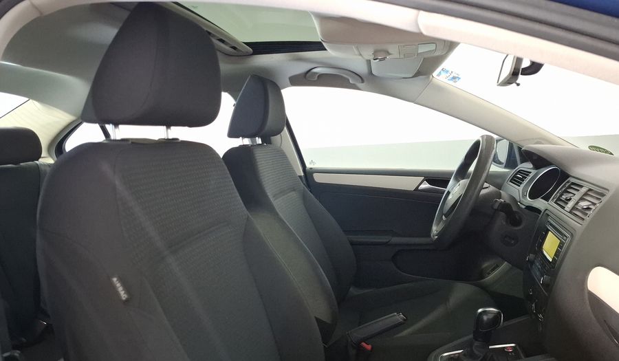 Volkswagen Jetta 2.5 COMFORTLINE TIPTRONIC Sedan 2015