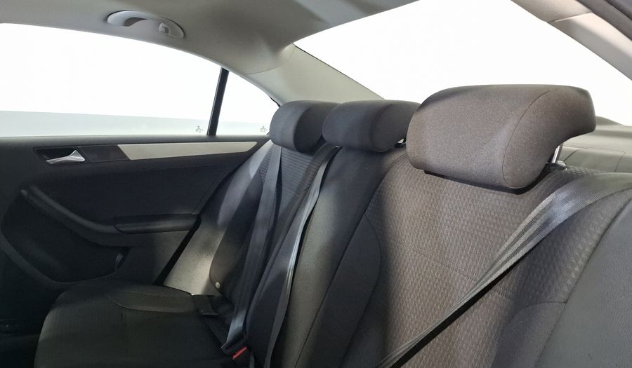 Volkswagen Jetta 2.5 COMFORTLINE TIPTRONIC Sedan 2015