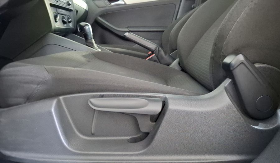 Volkswagen Jetta 2.5 COMFORTLINE TIPTRONIC Sedan 2015