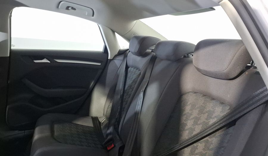 Audi A3 1.4 TFSI AMBIENTE S TRONIC Sedan 2015