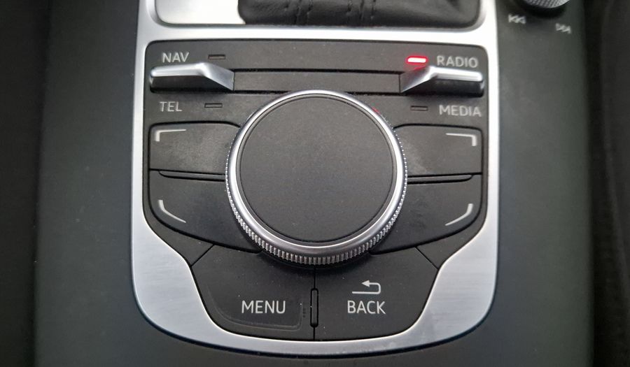 Audi A3 1.4 TFSI AMBIENTE S TRONIC Sedan 2015