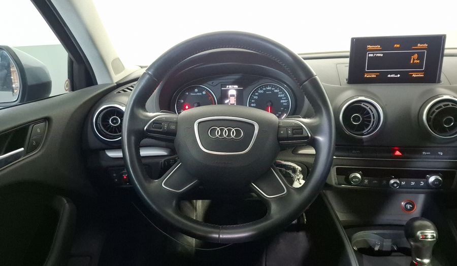 Audi A3 1.4 TFSI AMBIENTE S TRONIC Sedan 2015