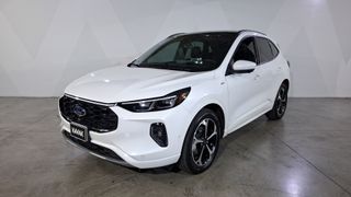 Ford • Escape