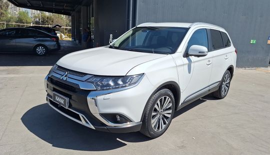 Mitsubishi • Outlander