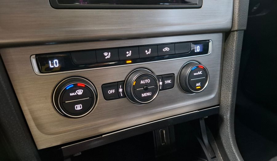 Volkswagen Golf 1.4 TSI COMFORTLINE Hatchback 2015