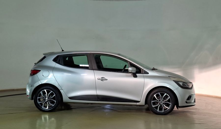 Renault Clio 1.2 EXPRESSION Hatchback 2017