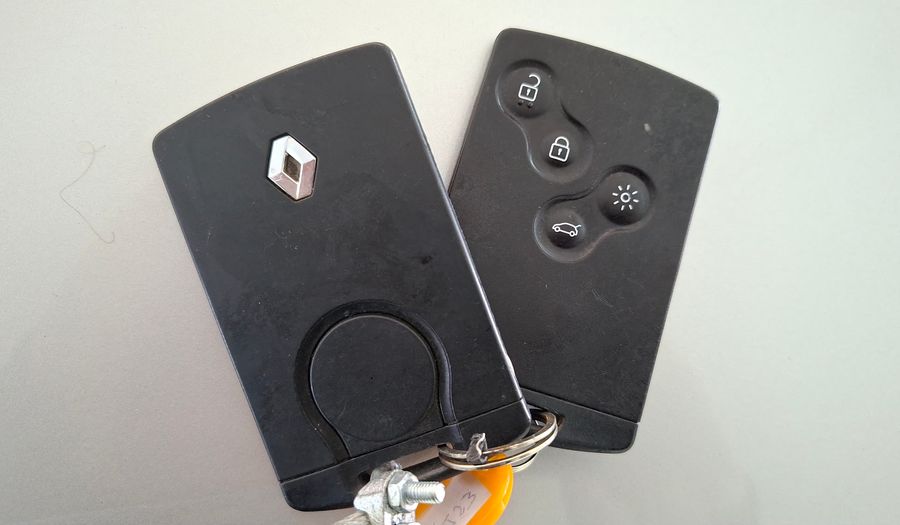 Renault Clio 1.2 EXPRESSION Hatchback 2017