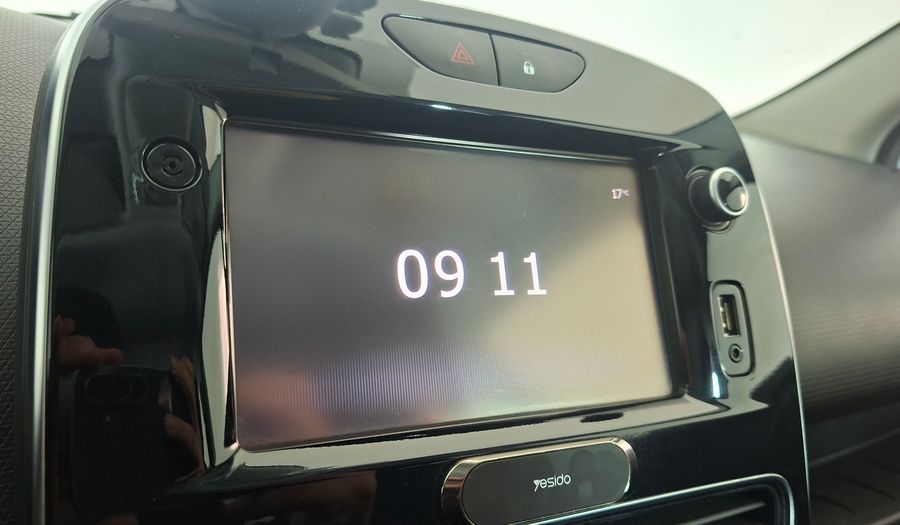 Renault Clio 1.2 EXPRESSION Hatchback 2017