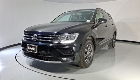Volkswagen • Tiguan