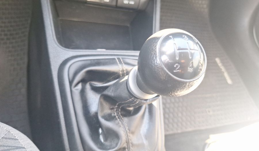 Kia Soluto 1.4 LX AC Sedan 2024