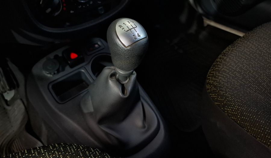 Renault Clio 1.1 MIO CONFORT PLUS ABC Hatchback 2013