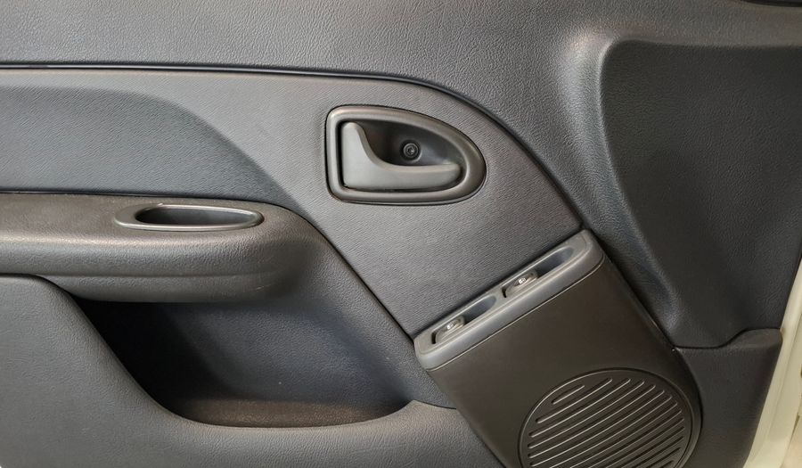 Renault Clio 1.1 MIO CONFORT PLUS ABC Hatchback 2013