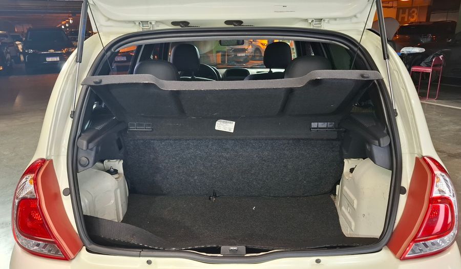 Renault Clio 1.1 MIO CONFORT PLUS ABC Hatchback 2013