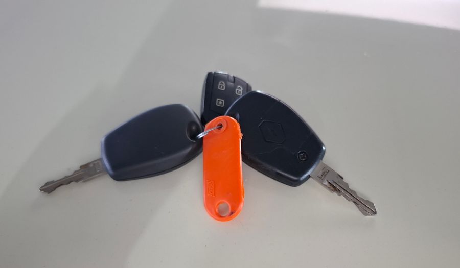 Renault Clio 1.1 MIO CONFORT PLUS ABC Hatchback 2013