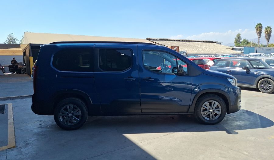Peugeot Rifter 1.2 PURETECH 130 AUTO ALLURE PACK Minivan 2024