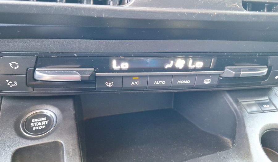 Peugeot Rifter 1.2 PURETECH 130 AUTO ALLURE PACK Minivan 2024