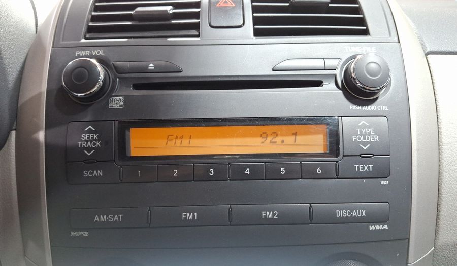 Toyota Corolla 1.8 LE AT Sedan 2011