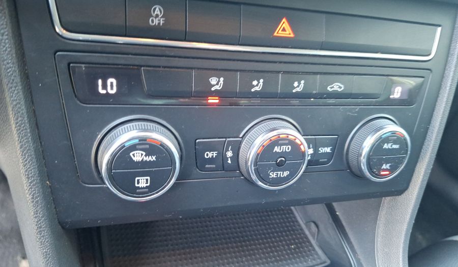 Seat Leon 1.4 TSI 150 HP STYLE Hatchback 2021