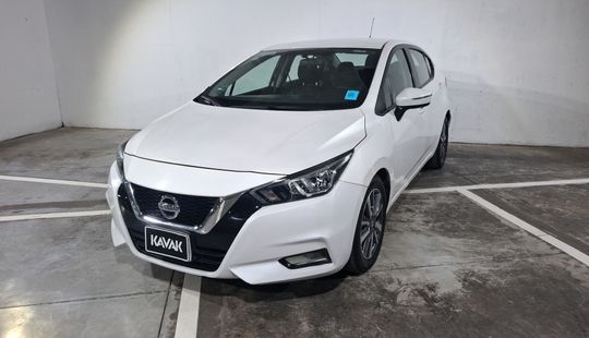 Nissan • Versa