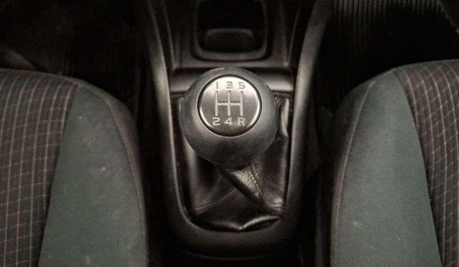 Suzuki Swift 1.4 GLX MT Hatchback 2016