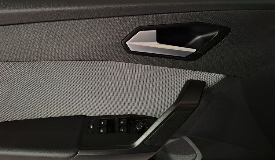 Seat Leon 1.4 STYLE AUTO Hatchback 2024