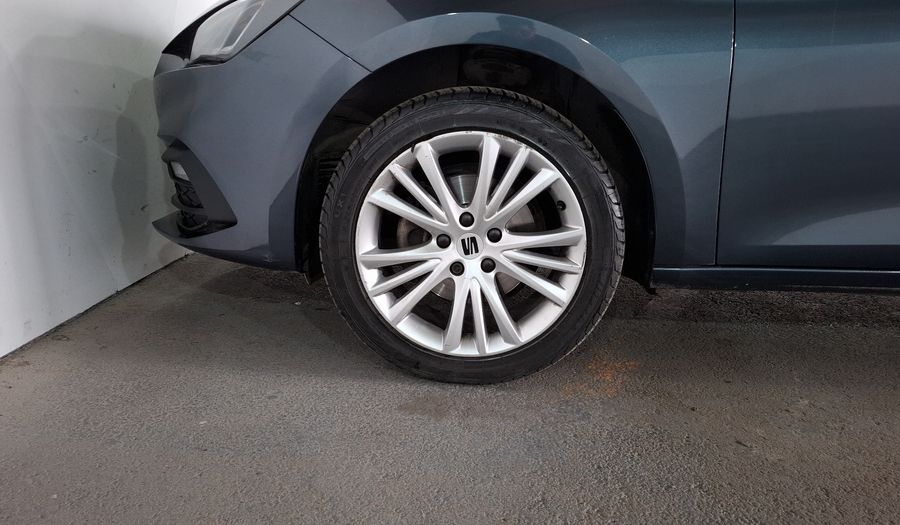 Seat Leon 1.4 STYLE AUTO Hatchback 2024