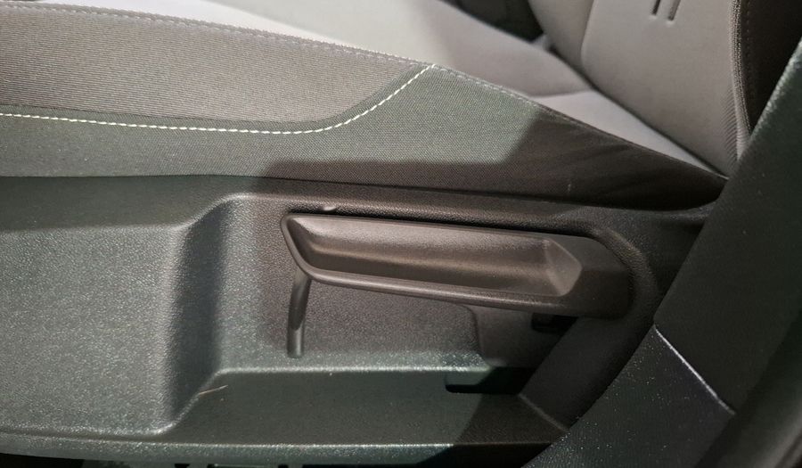 Seat Leon 1.4 STYLE AUTO Hatchback 2024