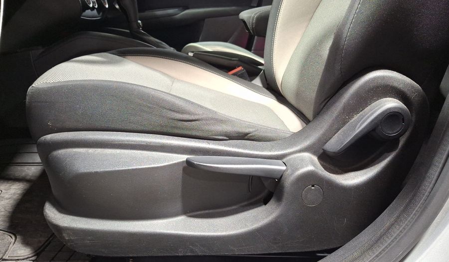 Dodge Neon 1.6 SXT AT Sedan 2017