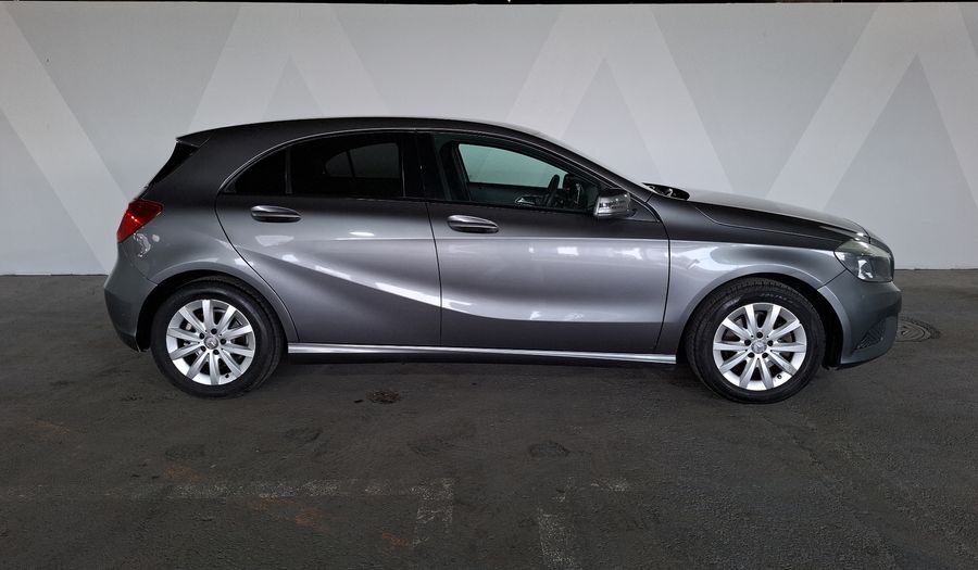 Mercedes Benz Clase A 1.6 180 CGI 7G-DCT Hatchback 2014