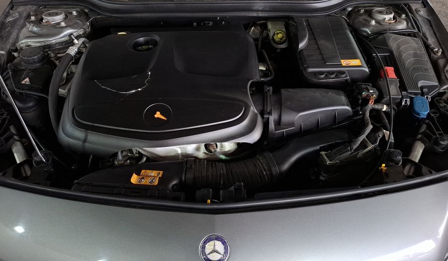 Mercedes Benz Clase A 1.6 180 CGI 7G-DCT Hatchback 2014